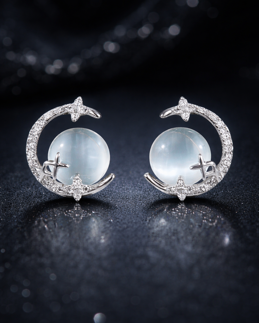 Moon Pearl stud