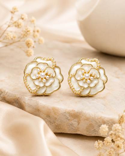 Flora Pearl Studs