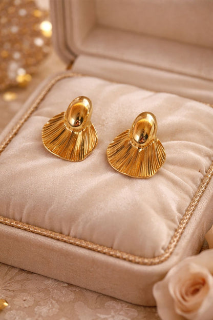 Golden Sea shell studs